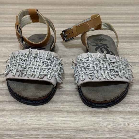 OTBT Sandals Women 6.5 Dove Gray Voyage‎ Flat Leather Woven Ankle Strap Festival - Picture 3 of 8